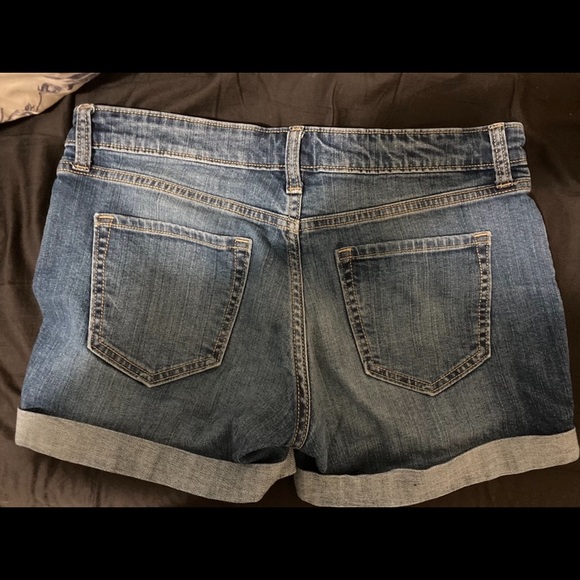 GAP BOYFRIEND SHORTS - Picture 2 of 2